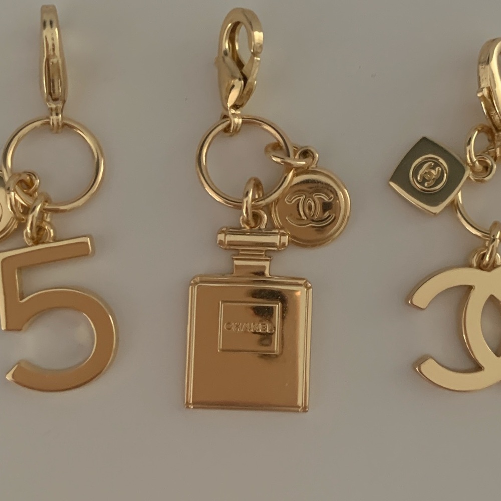 Chanel holiday 2023 charm no5 bottle